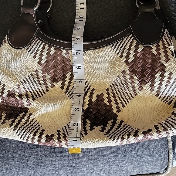 Faux Leather and Woven Straw Purse - Picture 13 of 14